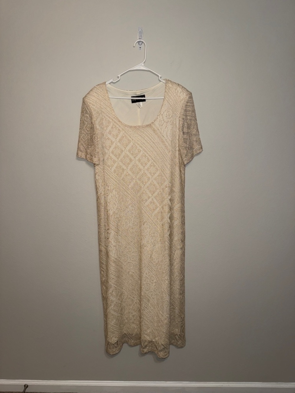 Giorgio Sant Angelo Gold Lace Lined Dress Size 16. B9